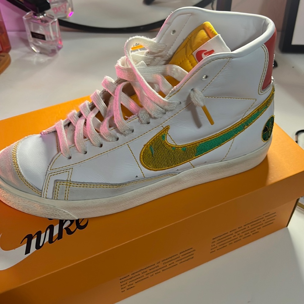 size 7 kids nike 77' blazers